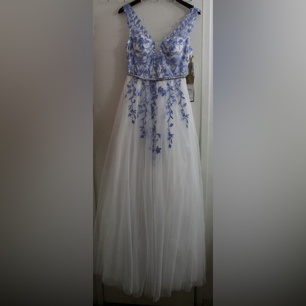 Say Yes to the Prom Juniors V-Neck Embroidered Gown (Size 1, White Blue)
